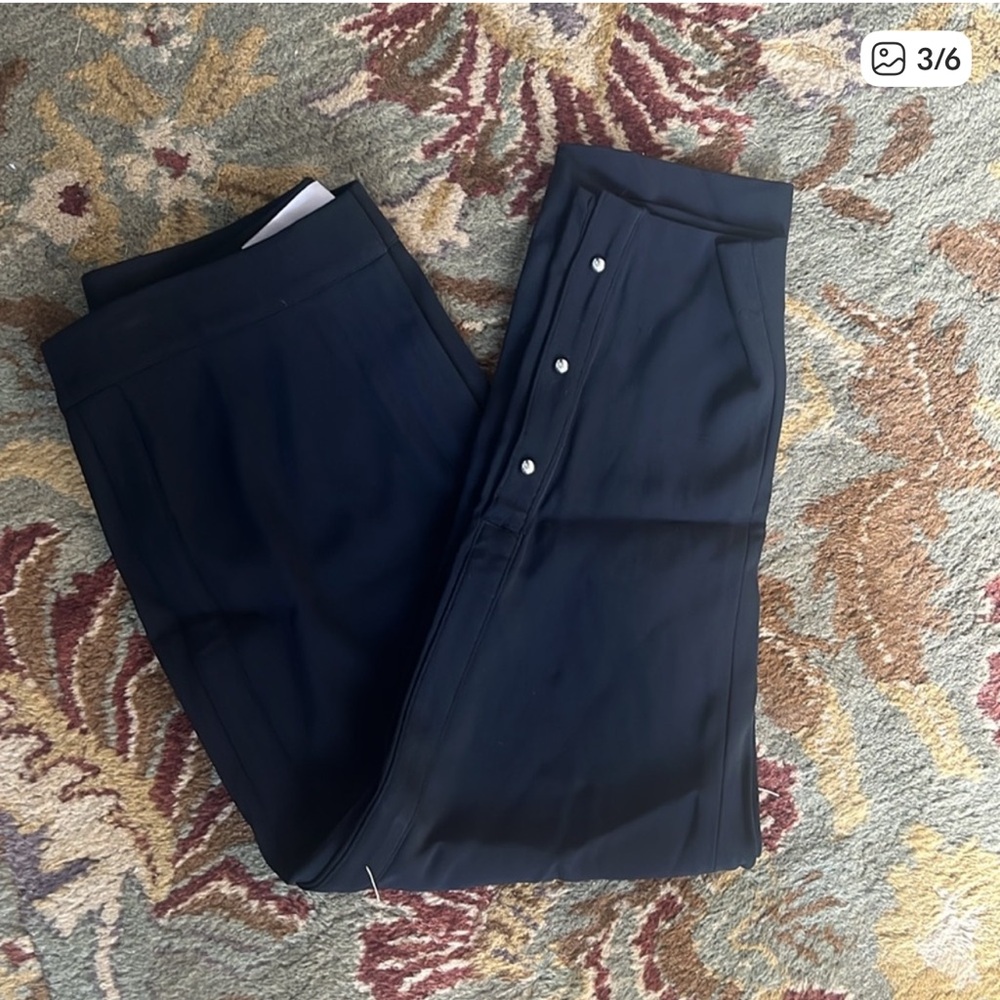 Jason Wu Black capri pants size 4 
Brand new with tags 
Size 4 - Picture 5 of 11